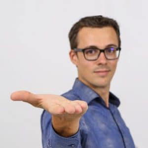 Profiel foto Giel Boes uitreikende hand