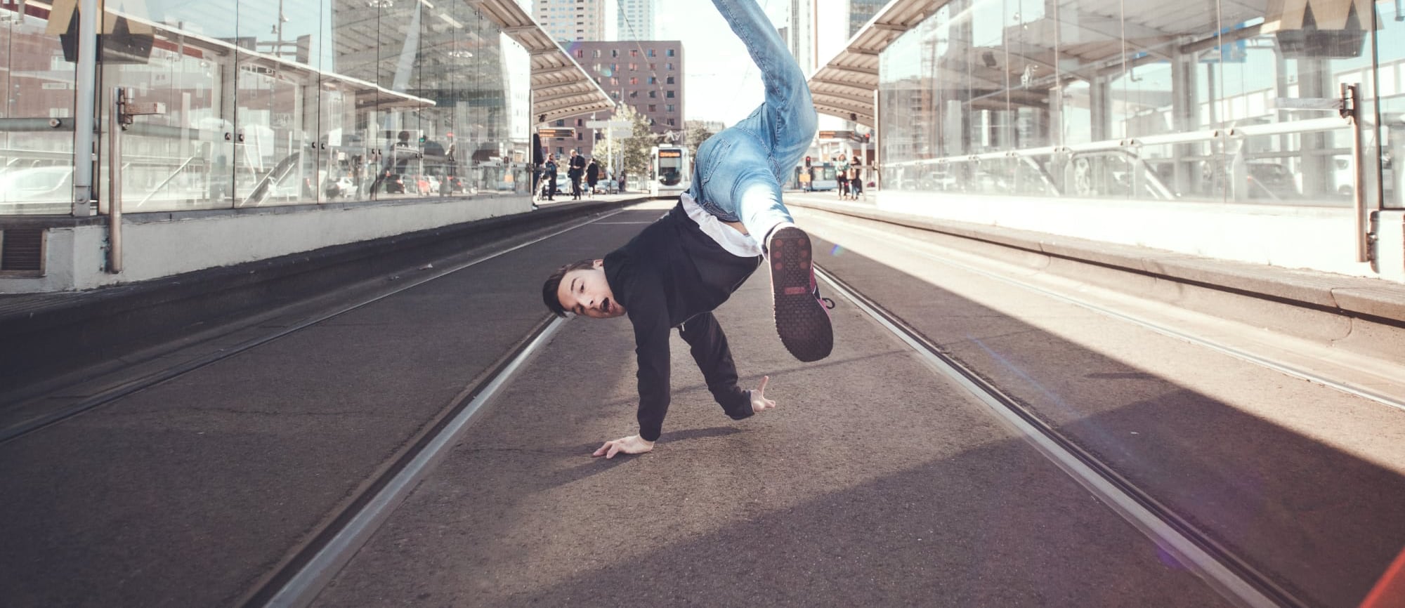 Cover Redouan REDO dansen trambaan